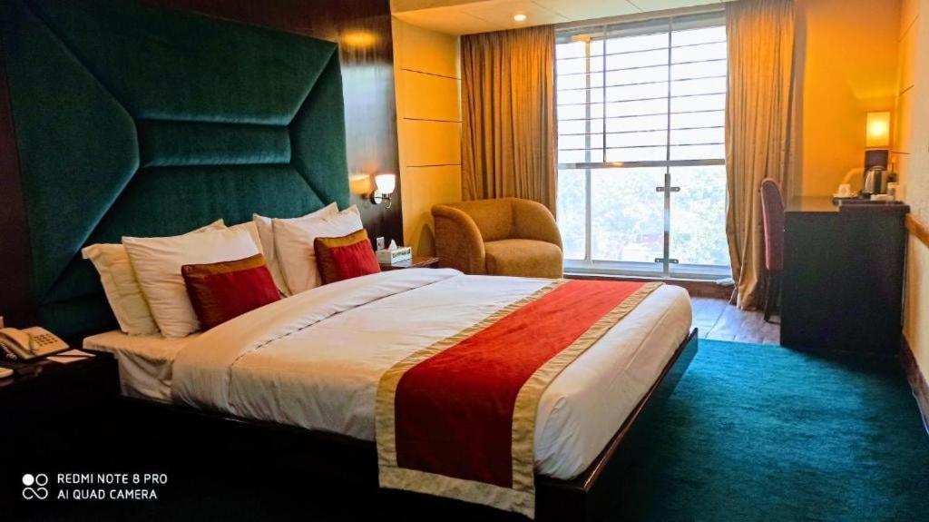 West Park Inn Dhaka Exterior photo